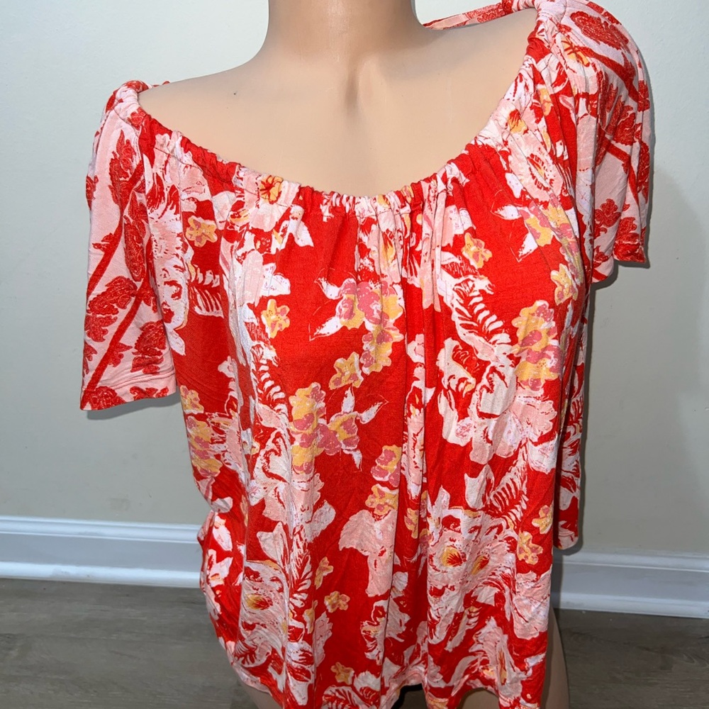 Free People Baja Babe Red Floral Print Tie Back Cold Shoulder Tee Top Jersey S